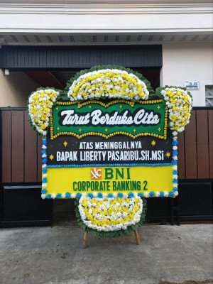 Papan Bunga Duka di Agandugume