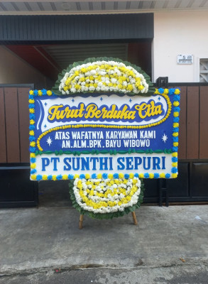Papan Bunga Duka di Agandugume