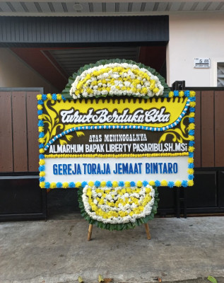 Papan Bunga Duka di Agandugume
