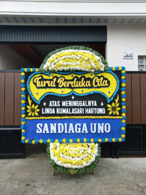 Papan Bunga Duka di Agandugume