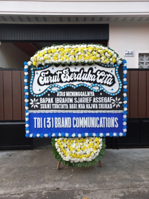 Papan Bunga Duka di Agandugume